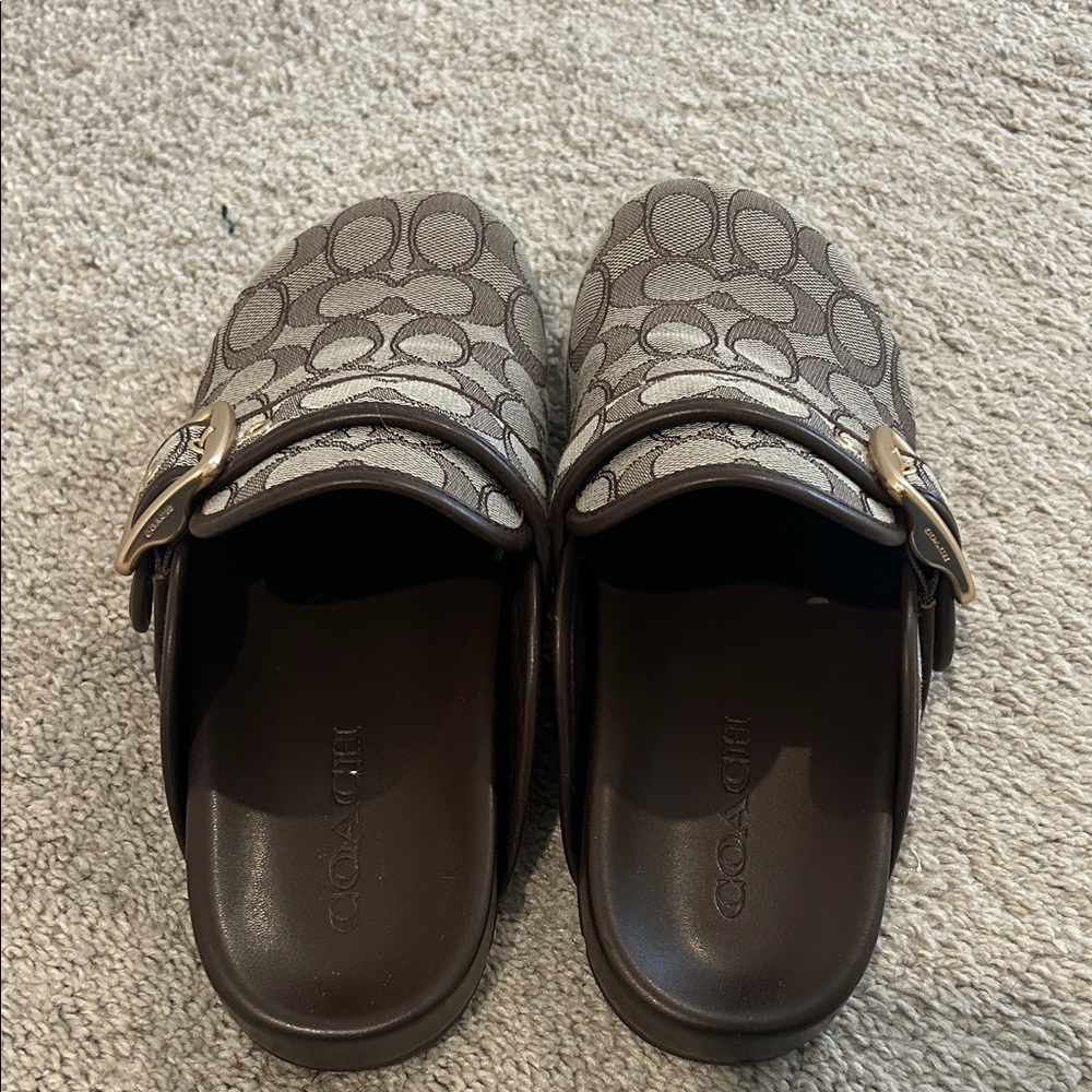 Coach Women’s Archival Signature Hardware Jacquard Buckle Logo Clogs - Picture 2 of 5